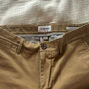 Men’s khaki Goodfellow and Co pants. 30x32 slim fit